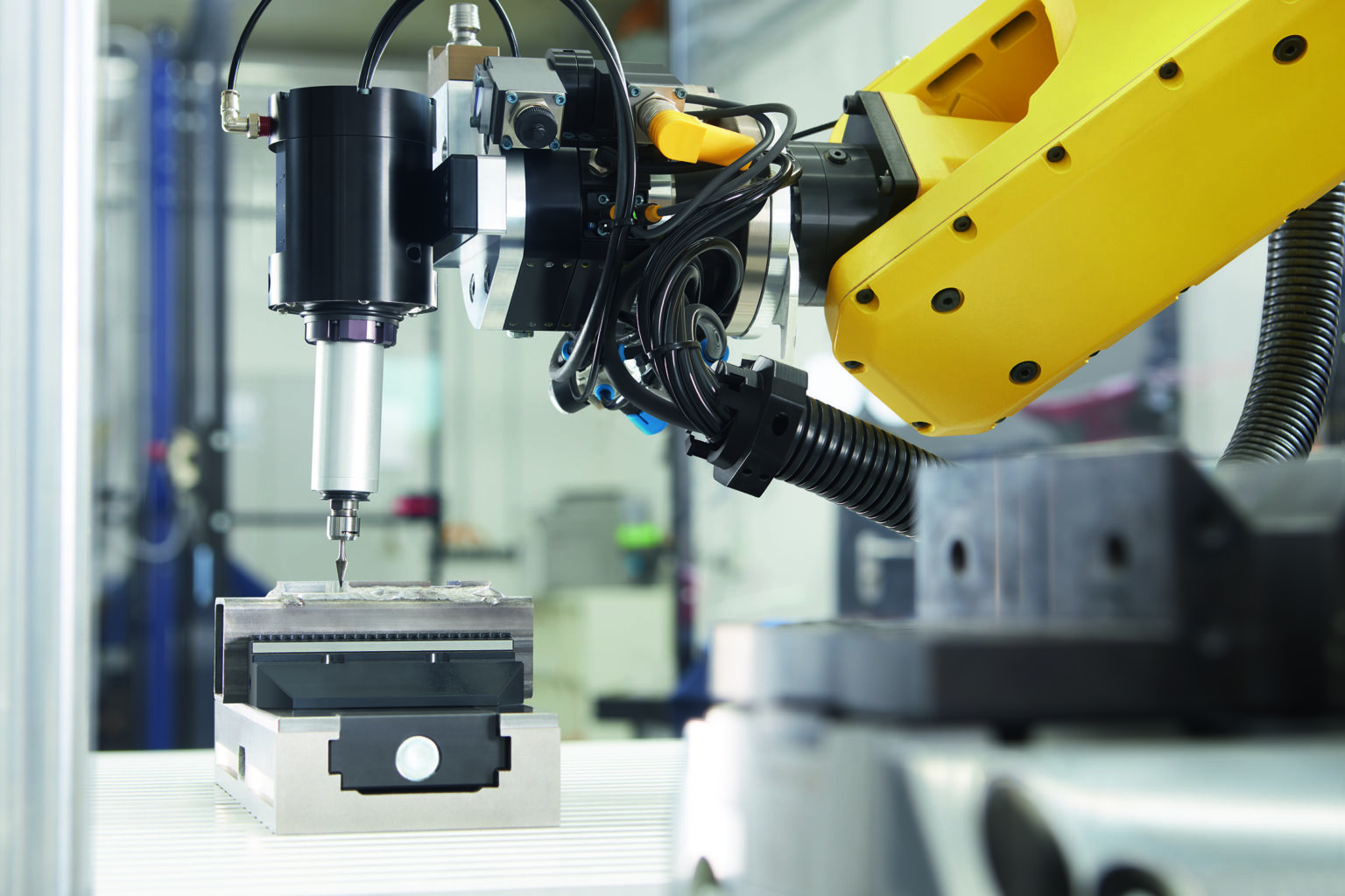 R-EMENDO: new tool relies on electrics - Machine Insider